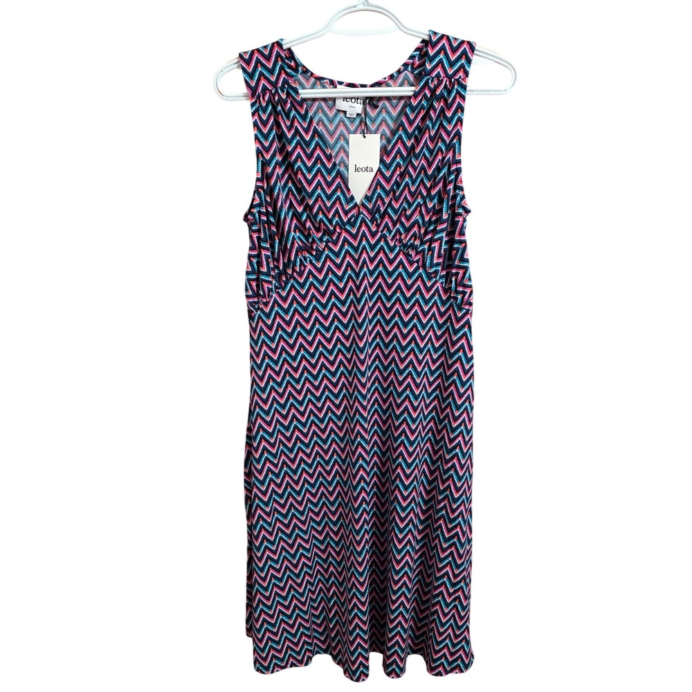 Leota New York Chevron Zigzag Sleeveless V-Neck Empire Waist Dress Pink Blue M